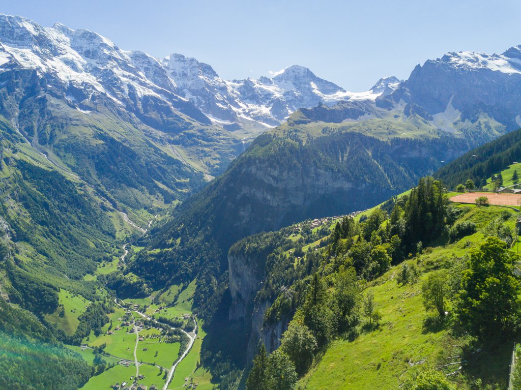 Sun terrace - Restaurant - Hotel Edelweiss Mürren